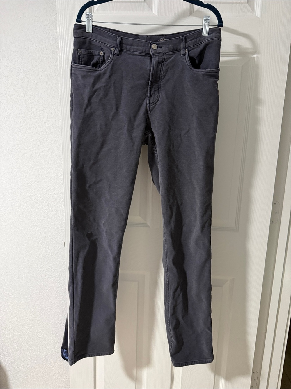 Faherty Gray Straight-Leg Jeans